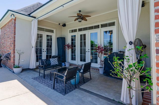 6242 Beau Douglas Ave, Gonzales, LA 70737