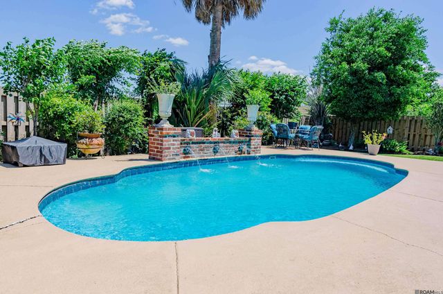 6242 Beau Douglas Ave, Gonzales, LA 70737