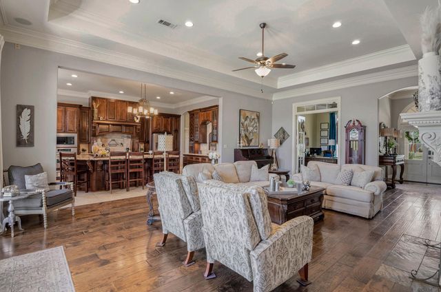 6242 Beau Douglas Ave, Gonzales, LA 70737
