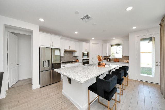 4135 Kinsey Street, Rosharon, TX 77583