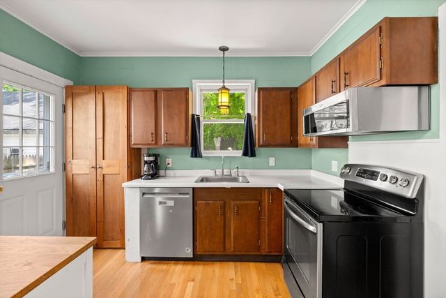 111 Linden Street, Hamilton, MA 01982