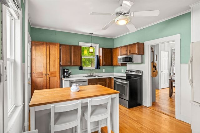 111 Linden Street, Hamilton, MA 01982