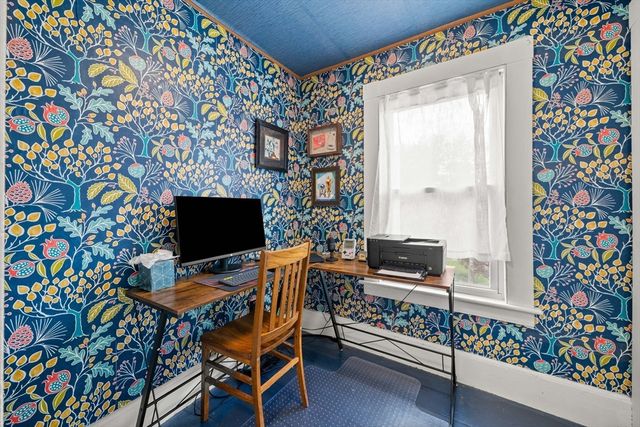 111 Linden Street, Hamilton, MA 01982