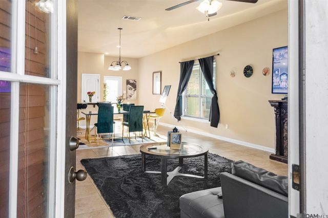 8522 Abertay Ave, Baton Rouge, LA 70820