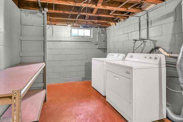 5648 N Dexter AVENUE, Glendale, WI 53209