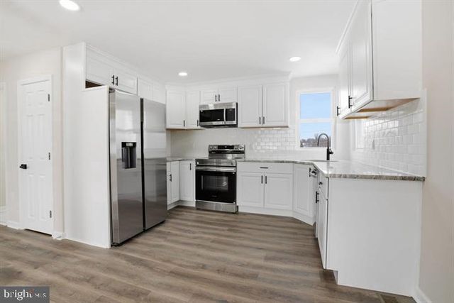 513 SMITHFIELD AVE, Philadelphia, PA 19116