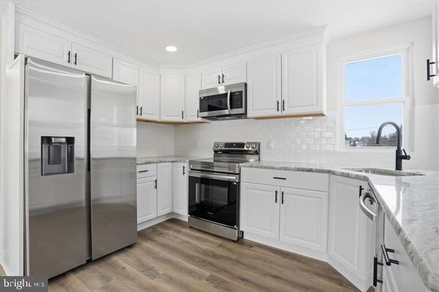 513 SMITHFIELD AVE, Philadelphia, PA 19116