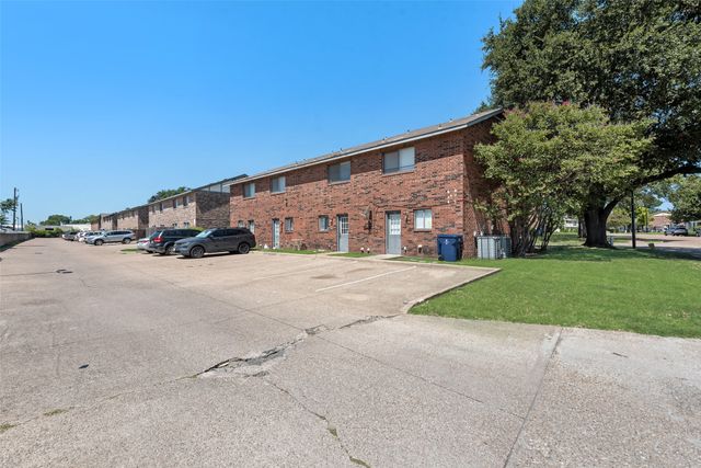 2826 Wimbledon Court B, Garland, TX 75041