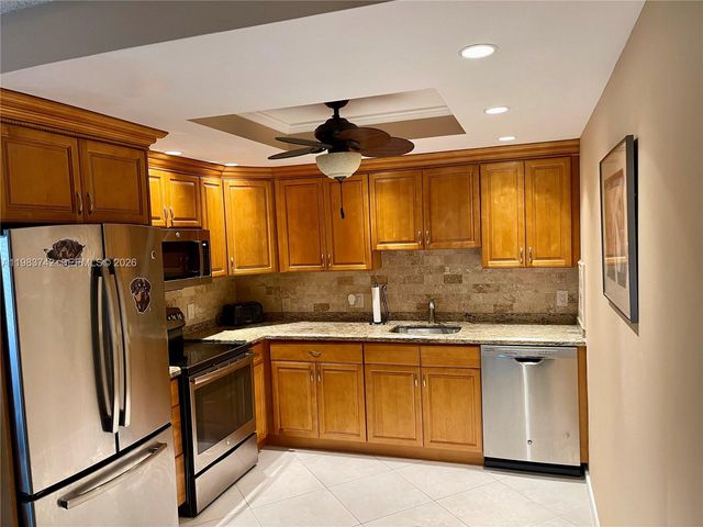 2042 Newcastle C 2042, Boca Raton, FL 33434