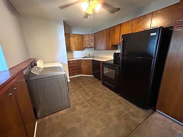1605 SW Indian Trail, Topeka, KS 66604