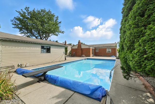 42011 Clayton Street, Clinton Township, MI 48038
