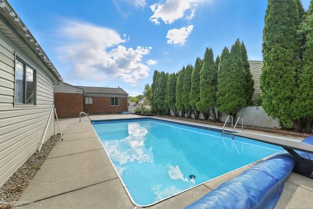 42011 Clayton Street, Clinton Township, MI 48038