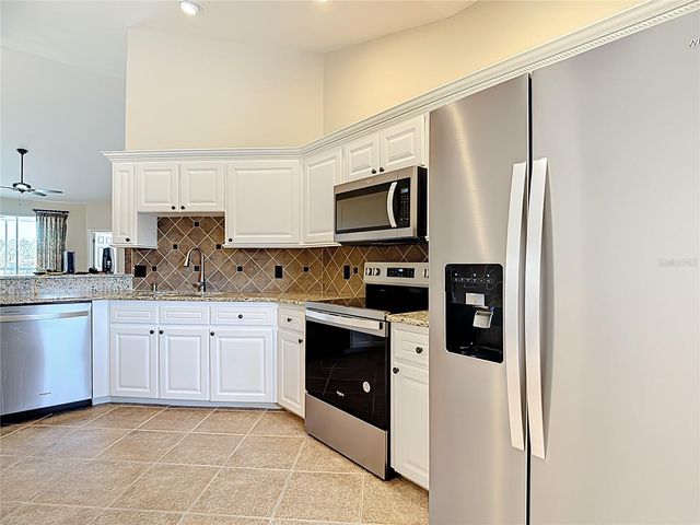 457 ENCLAVE PLACE 457, Lakeland, FL 33803