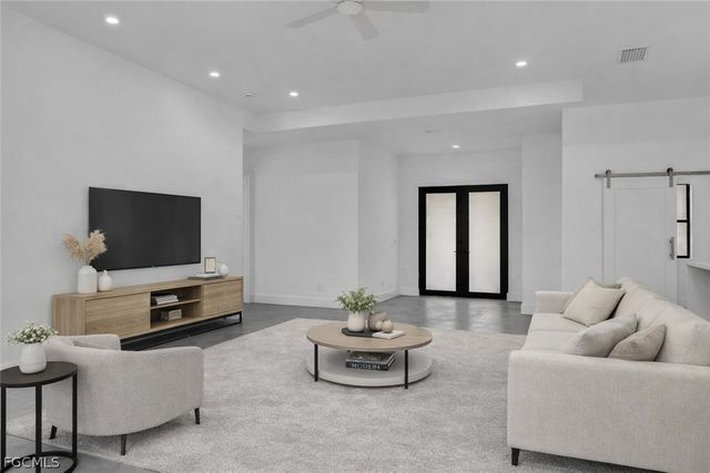 11153 Carnegie AVE, Englewood, FL 34224