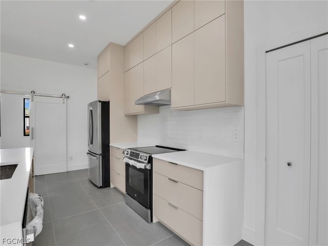 11153 Carnegie AVE, Englewood, FL 34224