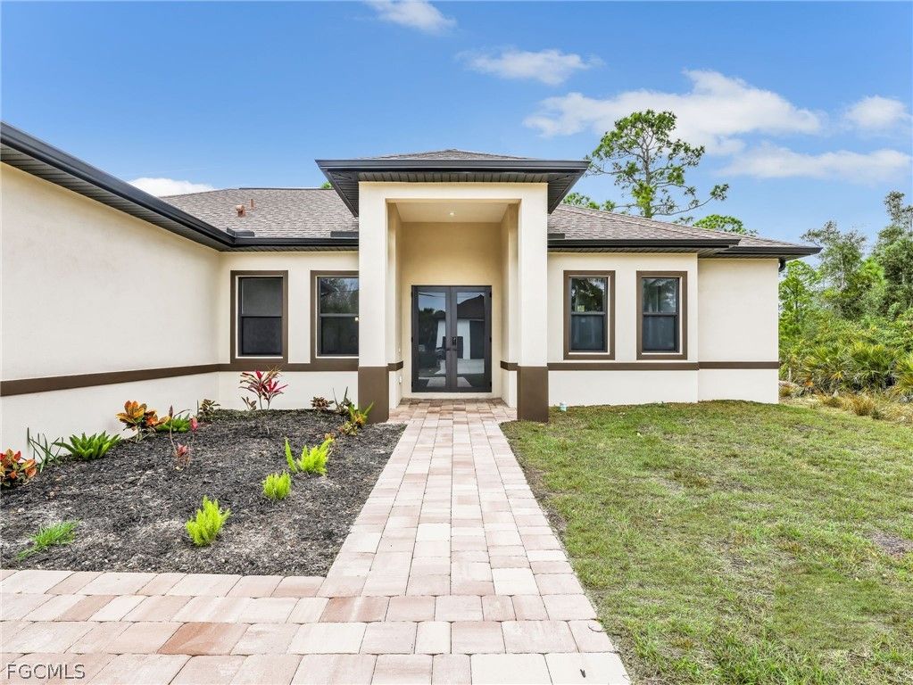 11153 Carnegie AVE, Englewood, FL 34224