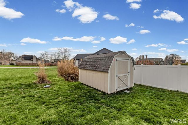 4511 Moonlight Way, Alton, IL 62002