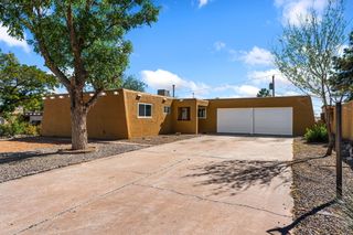 5608 Drake Avenue NW, Albuquerque, NM 87114