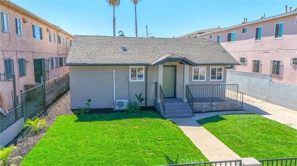 1324 W 106th, Los Angeles, CA 90044 — photo 4