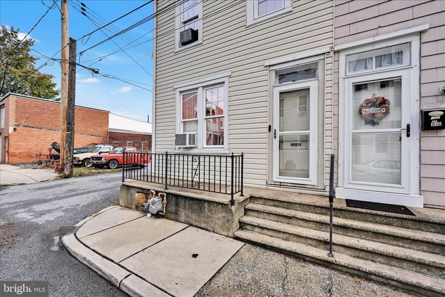 131 N CEDAR ST, York, PA 17401