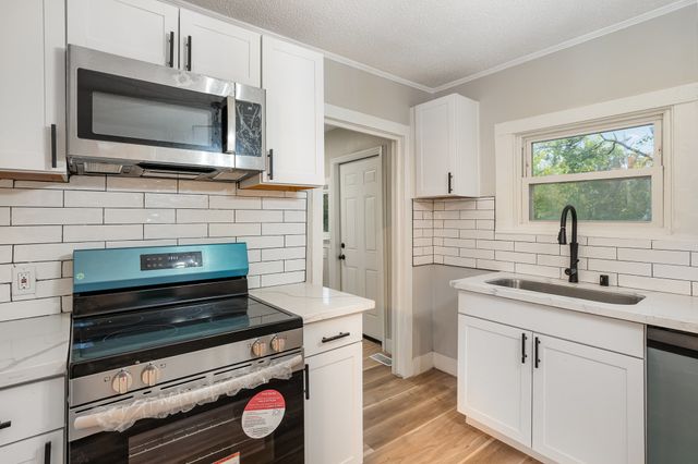 1828 S Main St, Columbia, TN 38401