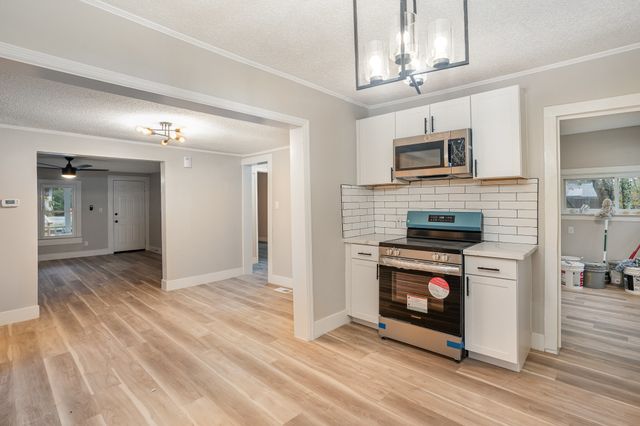 1828 S Main St, Columbia, TN 38401