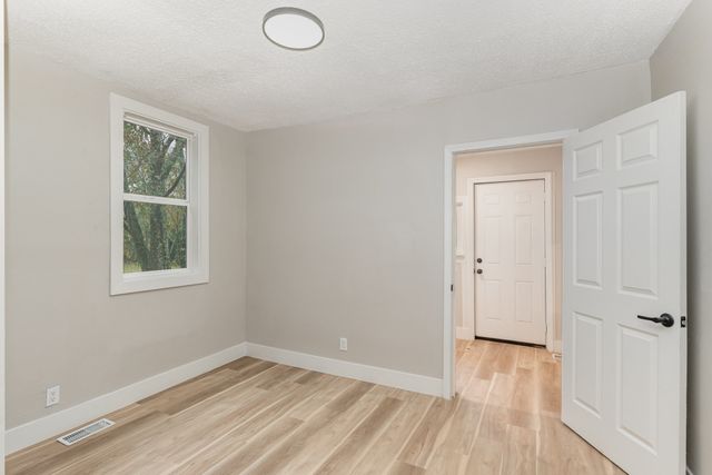 1828 S Main St, Columbia, TN 38401
