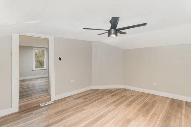 1828 S Main St, Columbia, TN 38401