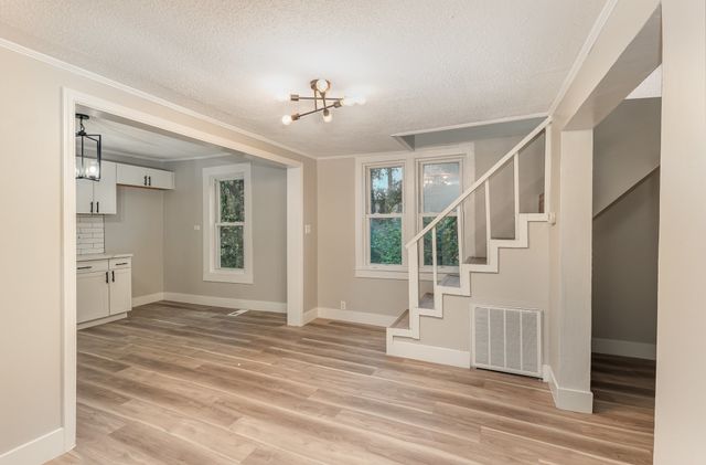 1828 S Main St, Columbia, TN 38401