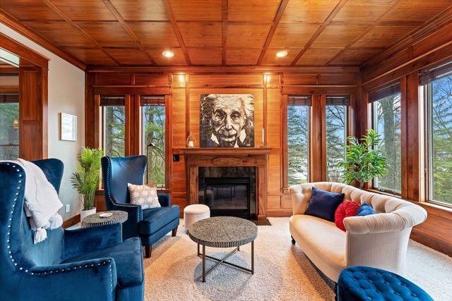 55755 Davis Lane, Dowagiac, MI 49047