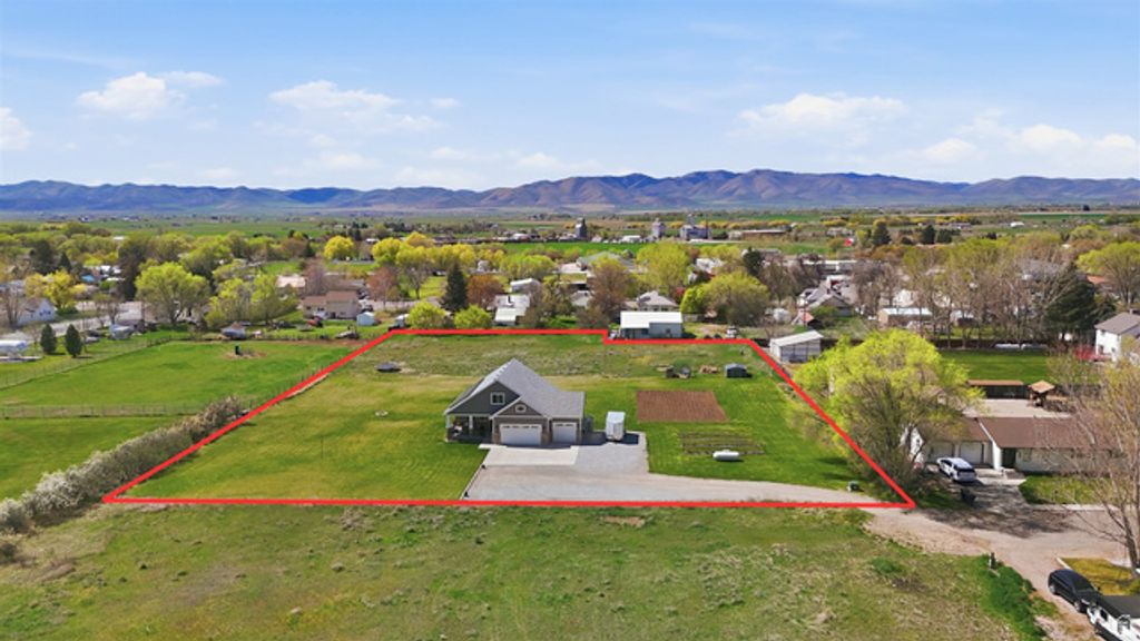 Image 54 of property listing at 200 BIRCH ST, Malad City, ID 83252