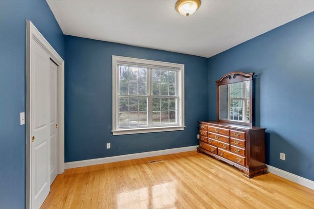 40 Royal Oaks Way, Leominster, MA 01453