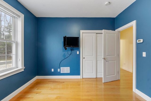 40 Royal Oaks Way, Leominster, MA 01453