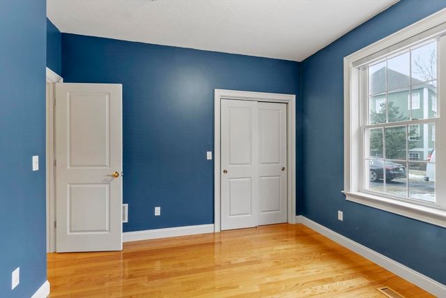 40 Royal Oaks Way, Leominster, MA 01453