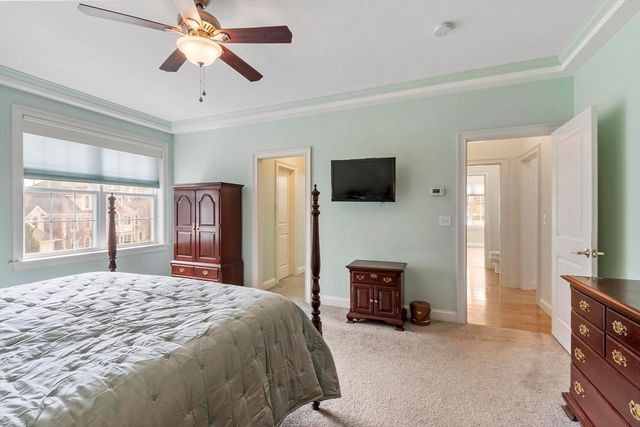 40 Royal Oaks Way, Leominster, MA 01453