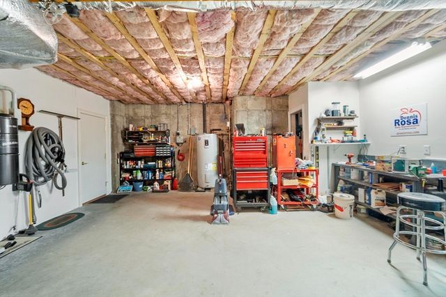 40 Royal Oaks Way, Leominster, MA 01453