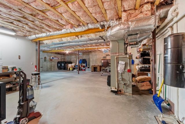 40 Royal Oaks Way, Leominster, MA 01453