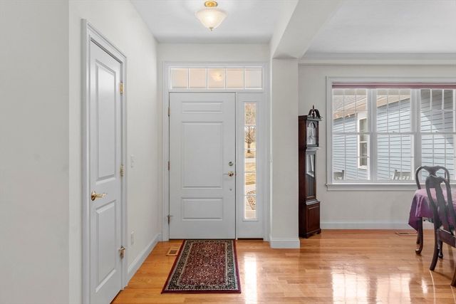 40 Royal Oaks Way, Leominster, MA 01453