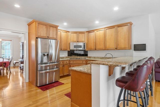 40 Royal Oaks Way, Leominster, MA 01453