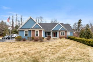 40 Royal Oaks Way, Leominster, MA 01453