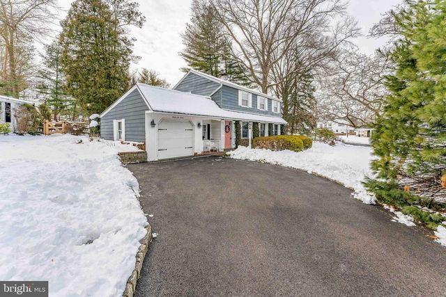 2212 LANTERN LN, Lafayette Hill, PA 19444