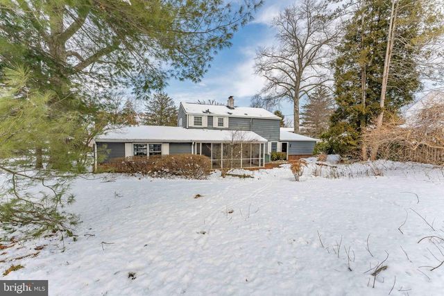 2212 LANTERN LN, Lafayette Hill, PA 19444