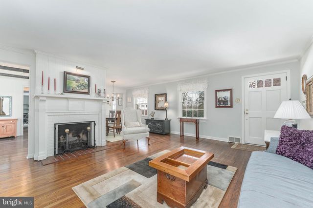 2212 LANTERN LN, Lafayette Hill, PA 19444