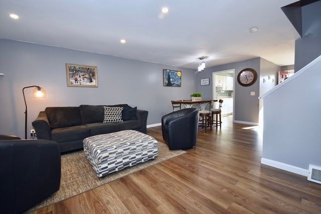 300 Buck Island Rd 5D, Yarmouth, MA 02673