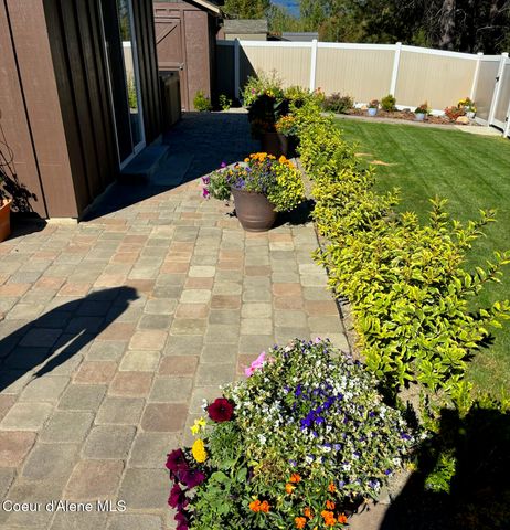 485 Birch Haven Dr, Sagle, ID 83860