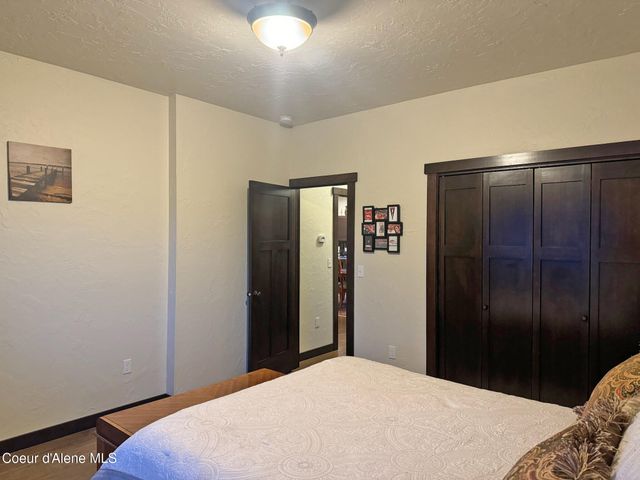 485 Birch Haven Dr, Sagle, ID 83860
