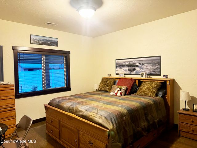 485 Birch Haven Dr, Sagle, ID 83860