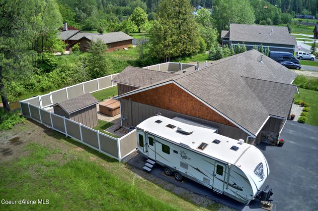 485 Birch Haven Dr, Sagle, ID 83860