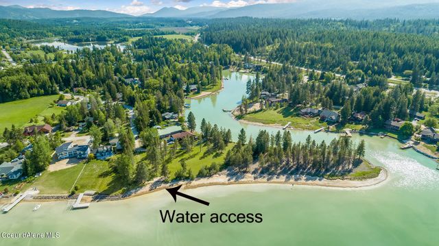 485 Birch Haven Dr, Sagle, ID 83860