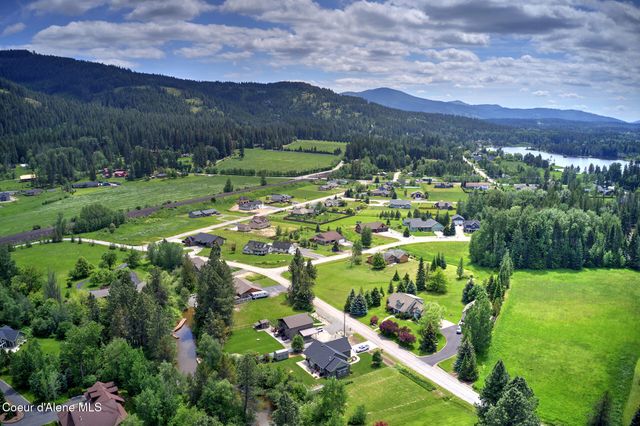 485 Birch Haven Dr, Sagle, ID 83860